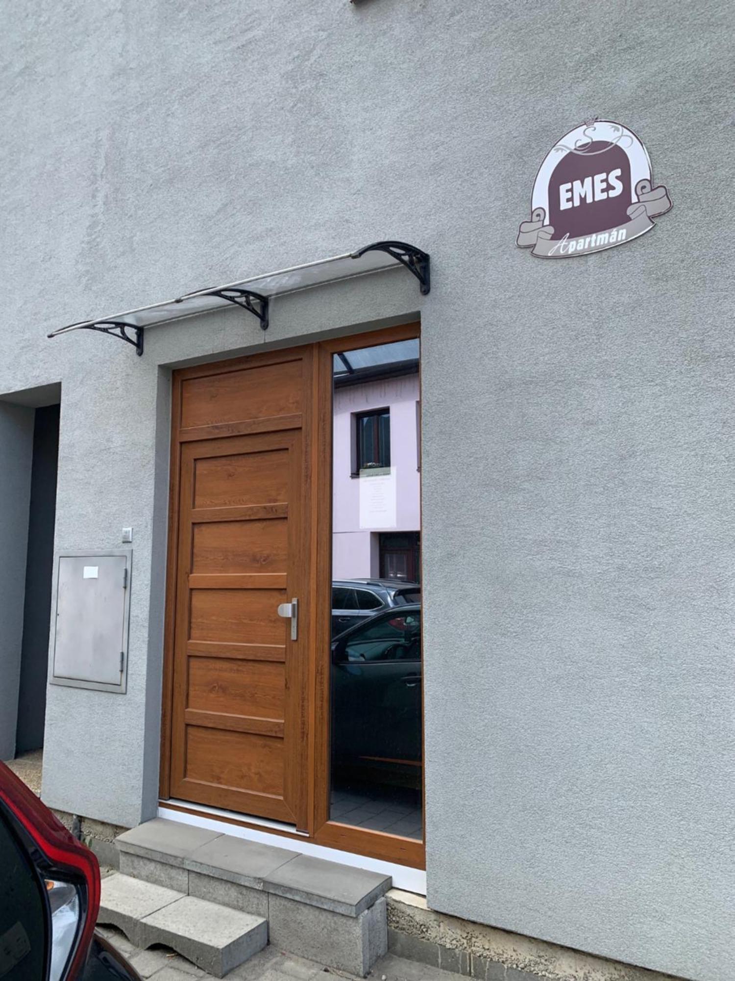 Apartman Emes S Terasou Kezmarok Exterior photo